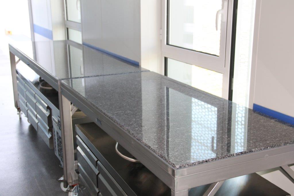 Plan de travail inox et granit