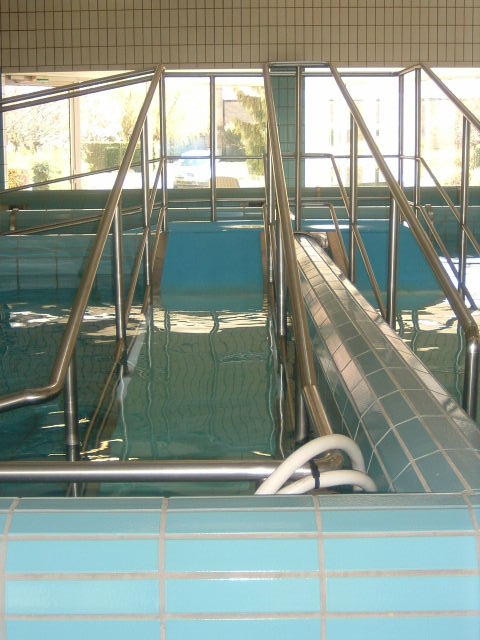 Rampe accès inox pour piscine