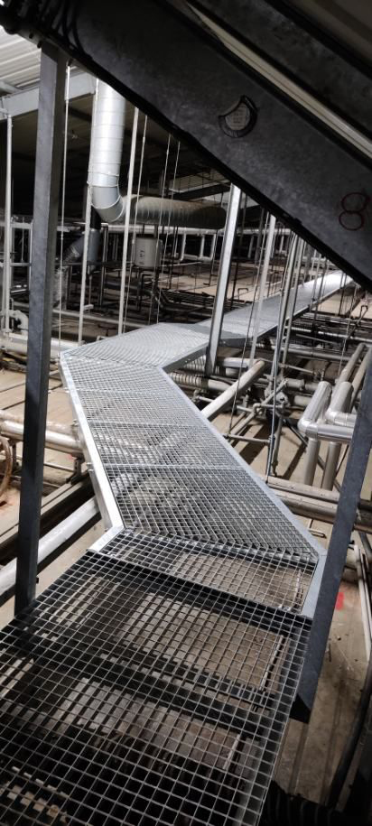 metallerie sur mesure : passerelle de circulation en combles